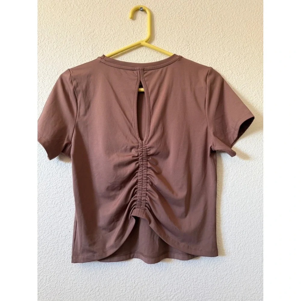 Stretch The Rules Womens Crop Top Mauve Ruched Back Cutout Short Sleeve Size M